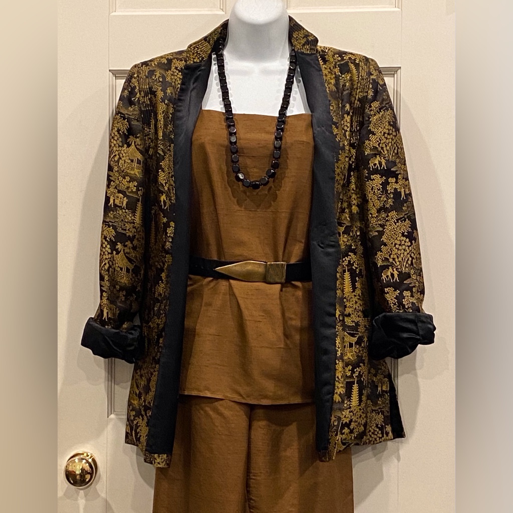 Black Long Unusual Necklace From The 70s 45$